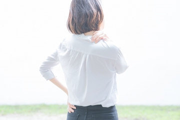 首や肩、凝ってませんか？